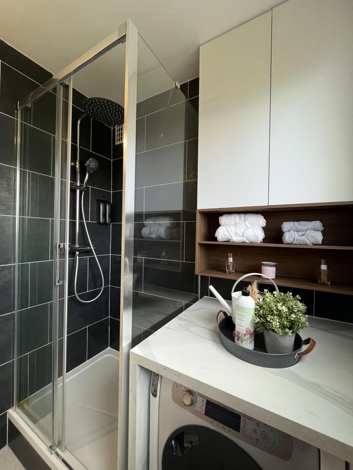 Entire 60M2 Apartment - Close To Paris - Parking - Kitchen - 2Min Rerb - Olympic'24 Bourg-la-Reine Bagian luar foto