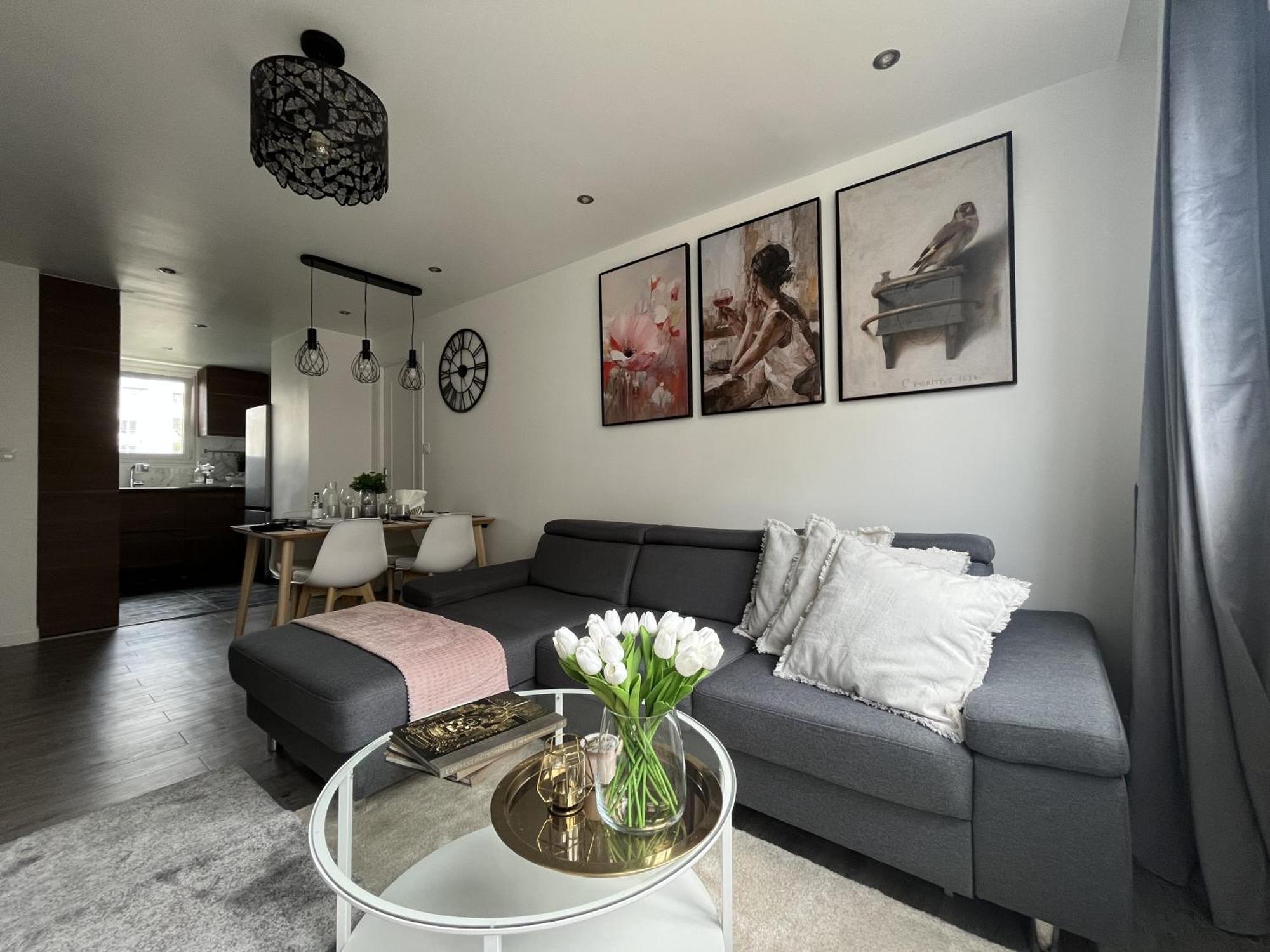 Entire 60M2 Apartment - Close To Paris - Parking - Kitchen - 2Min Rerb - Olympic'24 Bourg-la-Reine Bagian luar foto