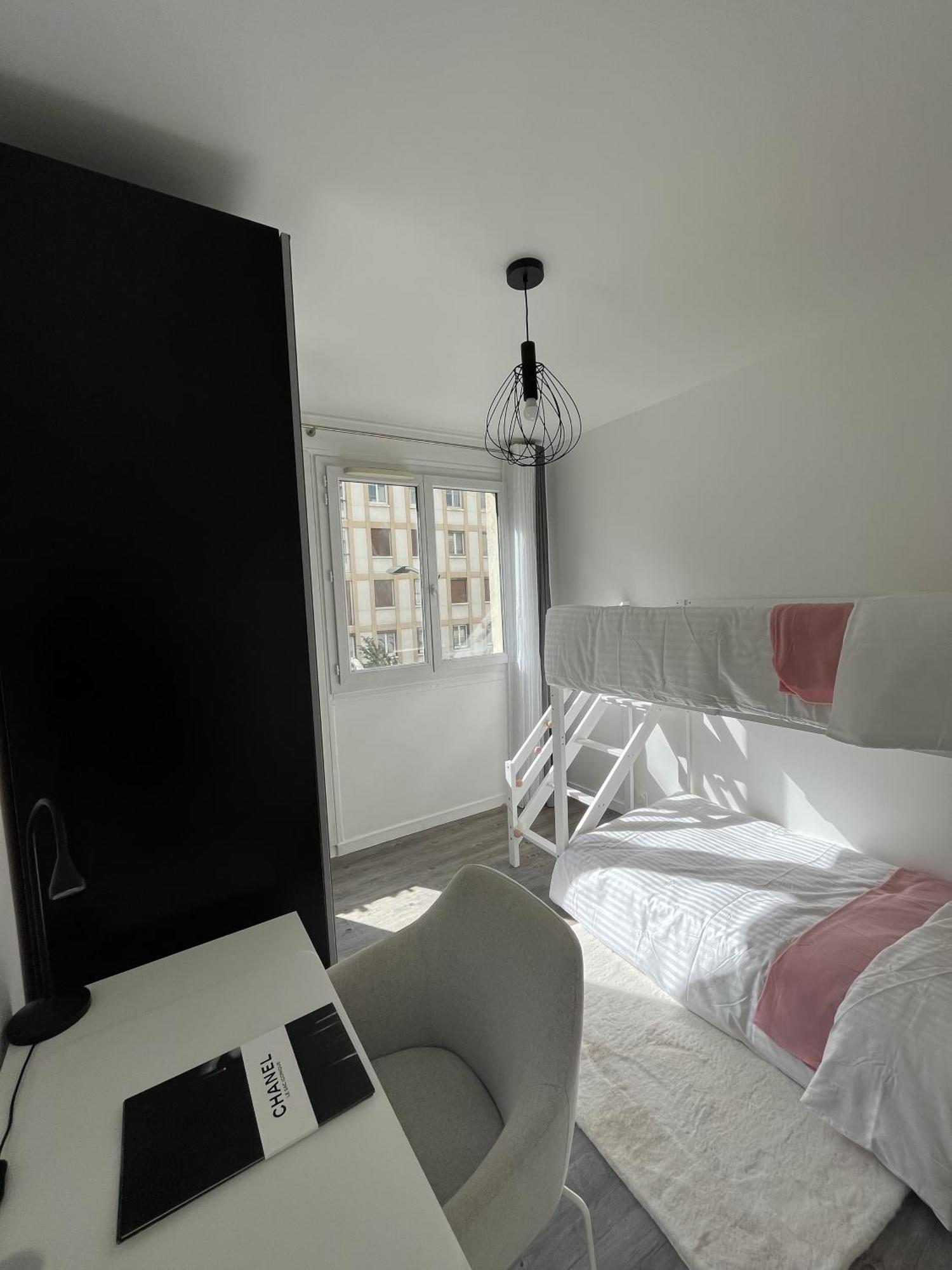 Entire 60M2 Apartment - Close To Paris - Parking - Kitchen - 2Min Rerb - Olympic'24 Bourg-la-Reine Bagian luar foto