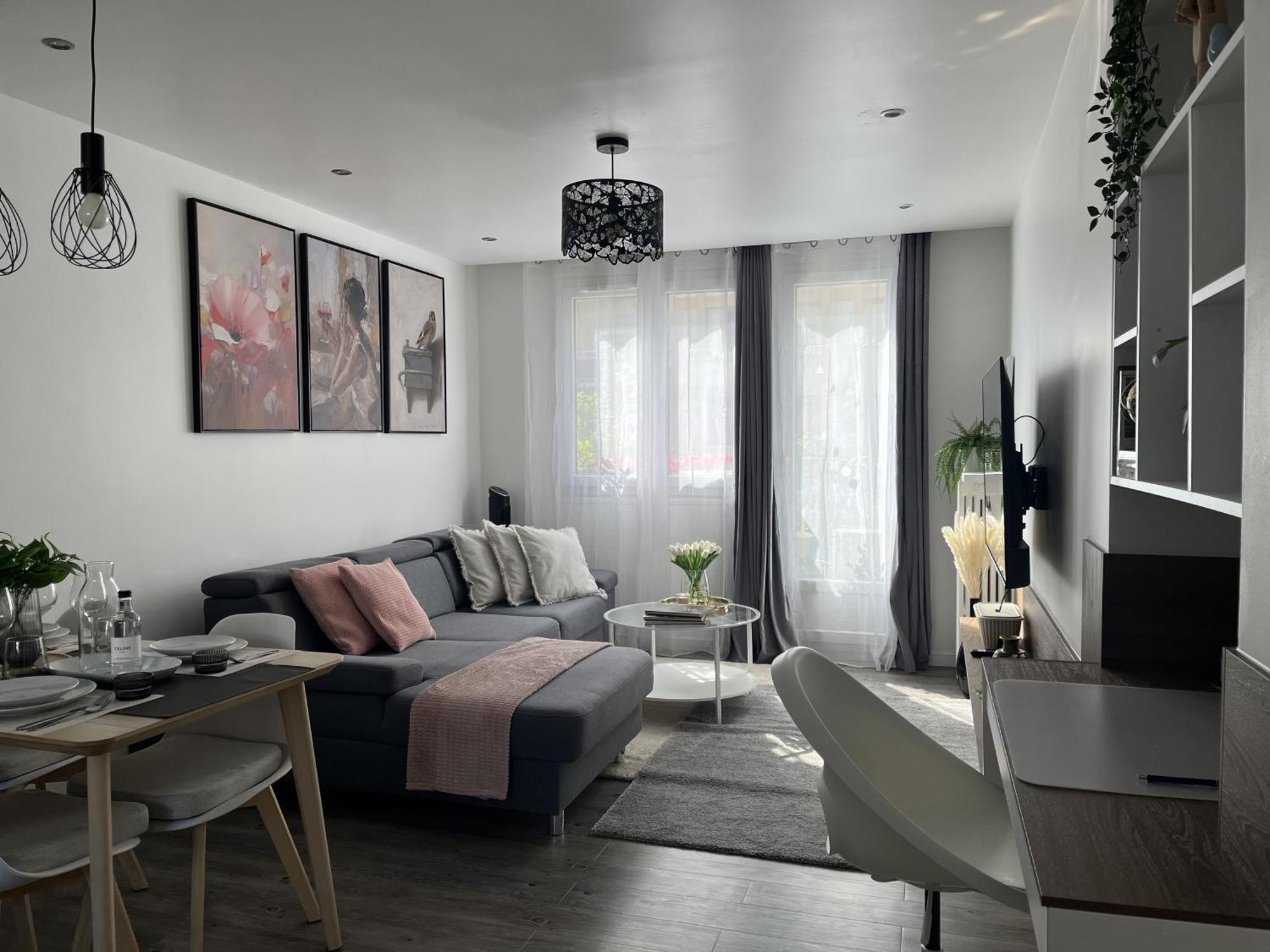 Entire 60M2 Apartment - Close To Paris - Parking - Kitchen - 2Min Rerb - Olympic'24 Bourg-la-Reine Bagian luar foto