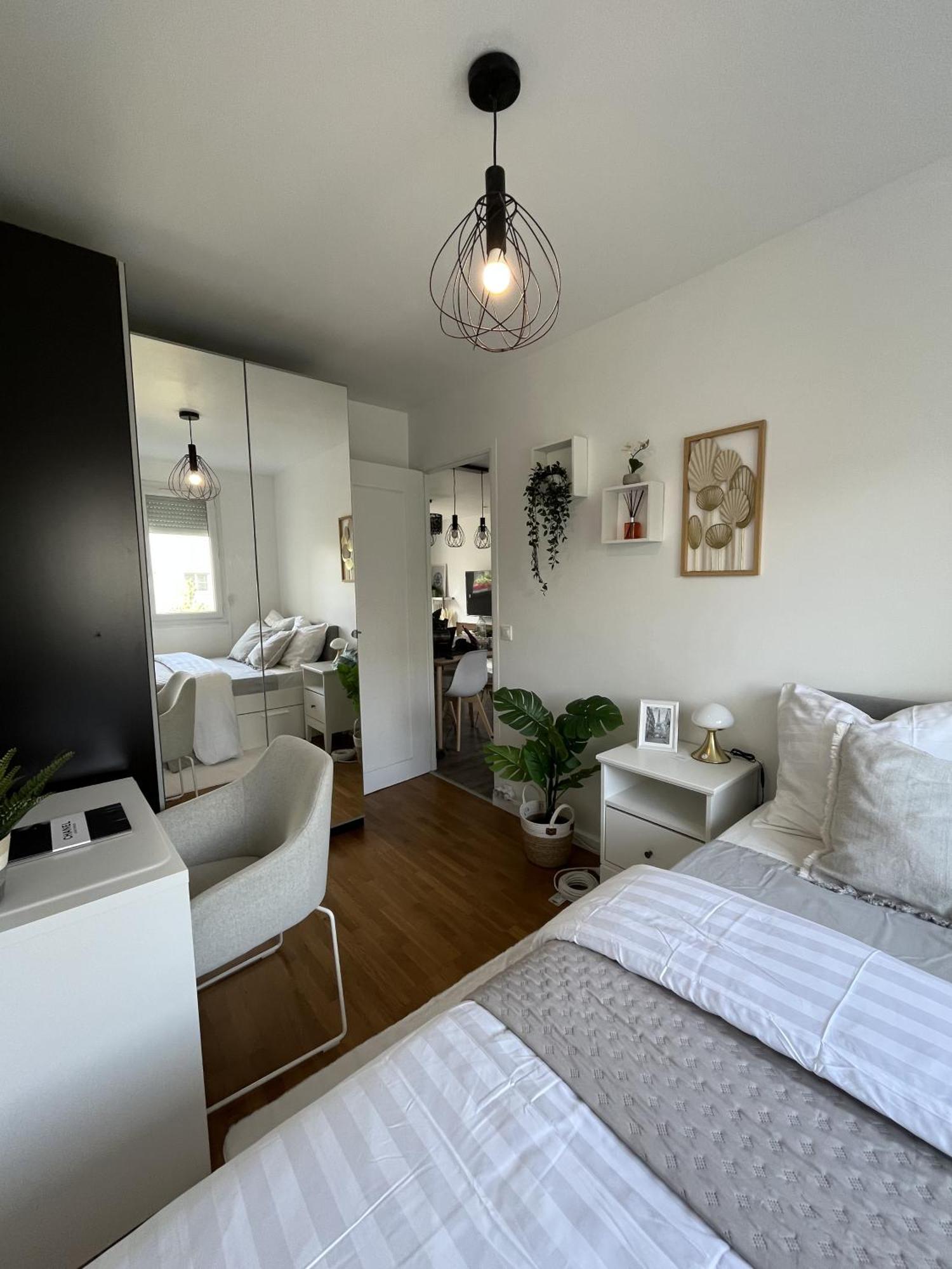 Entire 60M2 Apartment - Close To Paris - Parking - Kitchen - 2Min Rerb - Olympic'24 Bourg-la-Reine Bagian luar foto